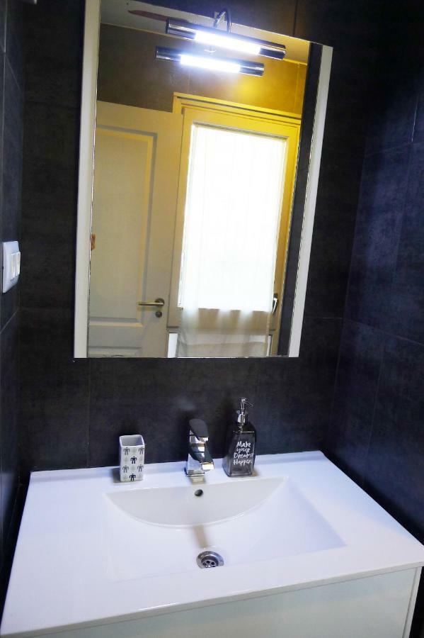 Ferienwohnung Cala Balmins Sea View Sitges Exterior foto